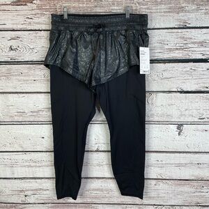 🏷️NWT Athleta Large Petite Rainier 2 in 1 Tight Attached Shorts Water Repellent